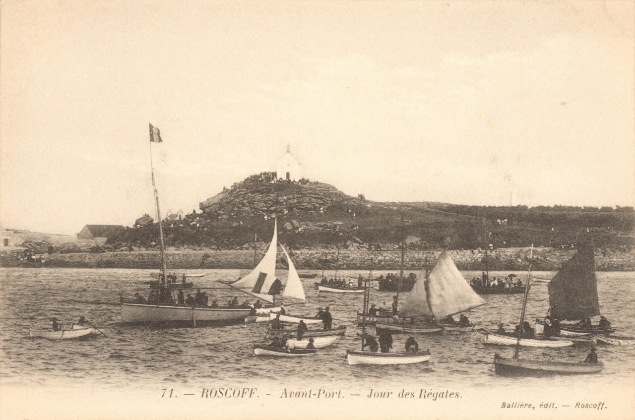 carte postale AVANT-PORT, JOUR DES REGATES Finistère 1903-1920 020701 Photo