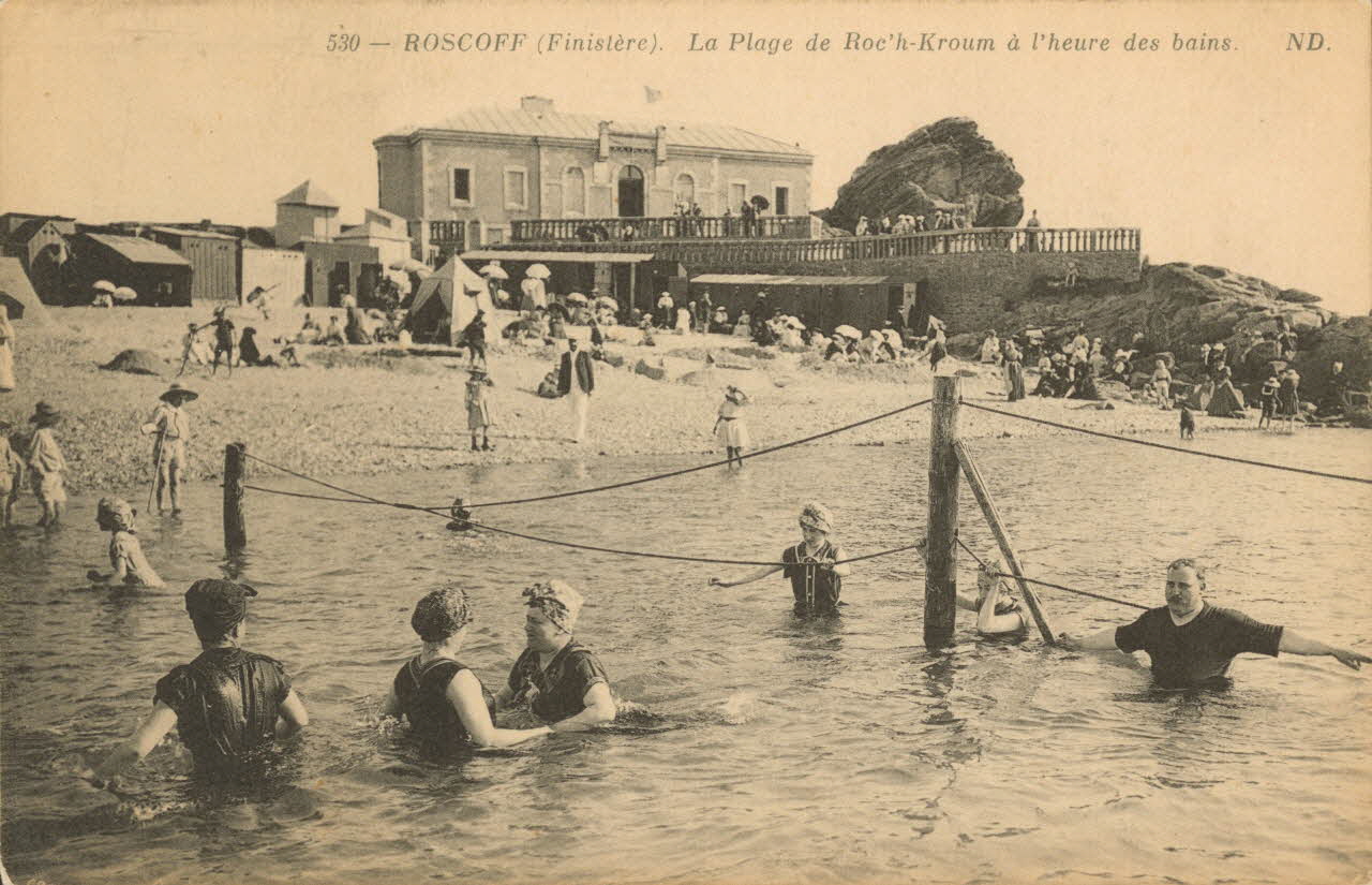 carte postale LA PLAGE DE ROC'H-KROUM Finistère 1914 020706 Photo