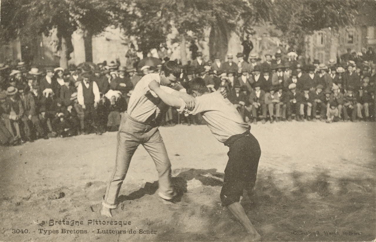 carte postale LUTTEURS DE SCAER Finistère 1903-1920 020724 Photo Mucem