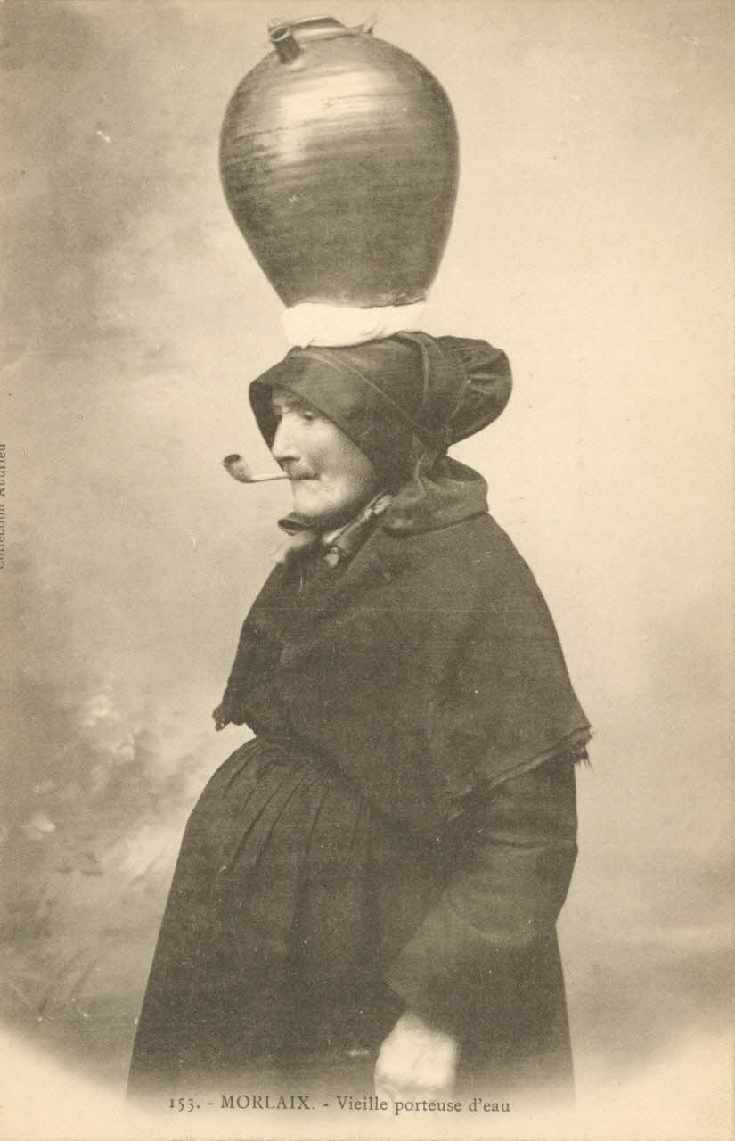 carte postale VIELLE PORTEUSE D'EAU Finistère 1903 021485 Photo