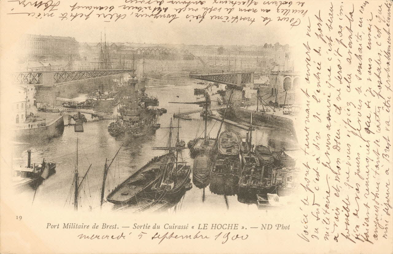 carte postale SORTIE DU CUIRASSE "LE HOCHE" Finistère 1900 021528 Photo