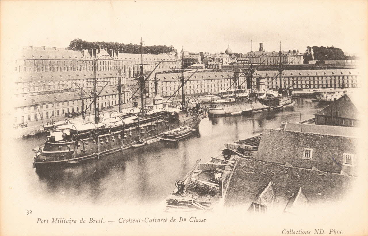 carte postale CROISEUR-CUIRASSE DE 1ERE CLASSE Finistère 1903 021531 Photo