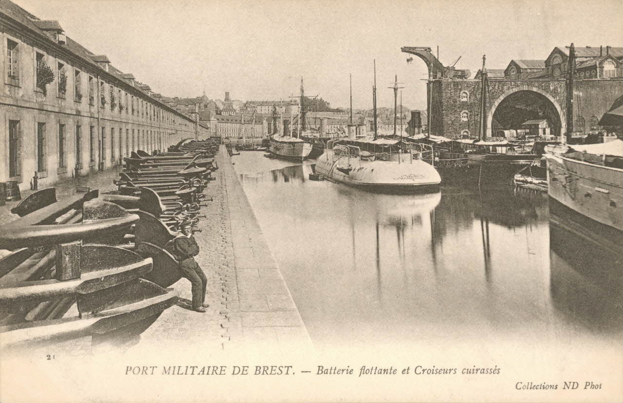 carte postale BATTERIE FLOTTANTE, CROISEUR Finistère 1903-1920 021542 Photo
