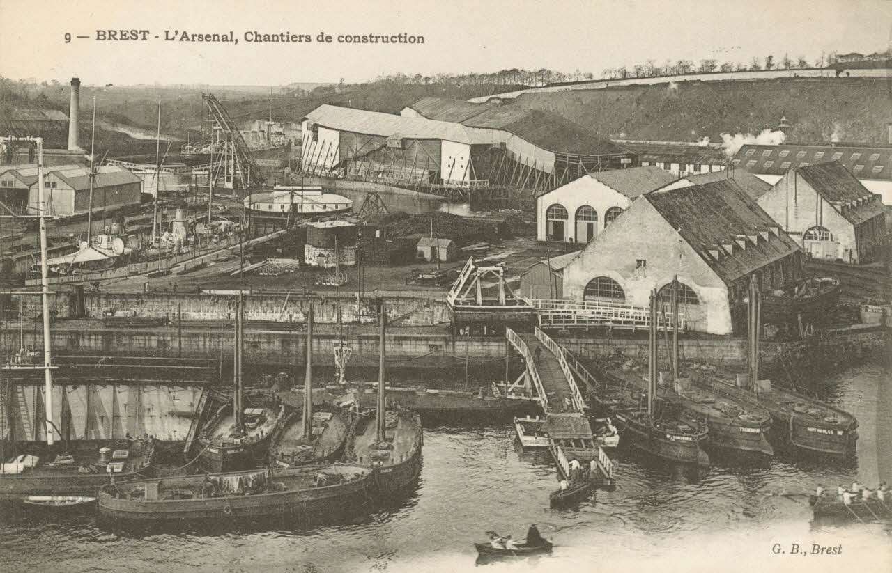 carte postale ARSENAL, CHANTIERS DE CONSTRUCTION Finistère 1903-1920 021543 Photo