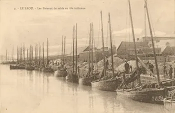 carte postale BATEAUX DE SABLE EN FILE INDIENNE Finistère 1903-1920 021604 Photo