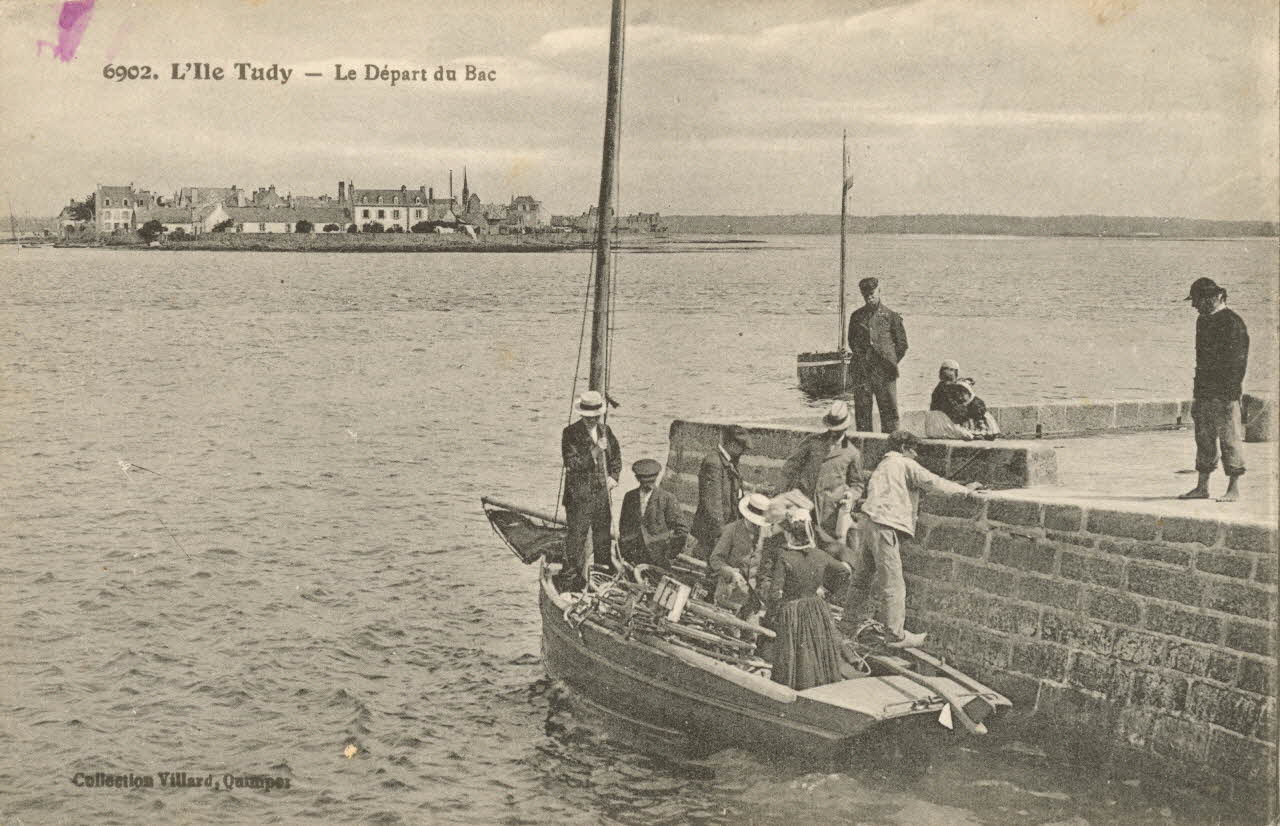 carte postale LE DEPART DU BAC, ILE TUDY Finistère 1919 021609 Photo