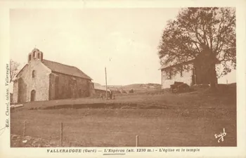 carte postale L'ESPEROU (ALT. 1230 M. )- L'EGLISE ET LE TEMPLE Gard 1903-1920 021854 Photo