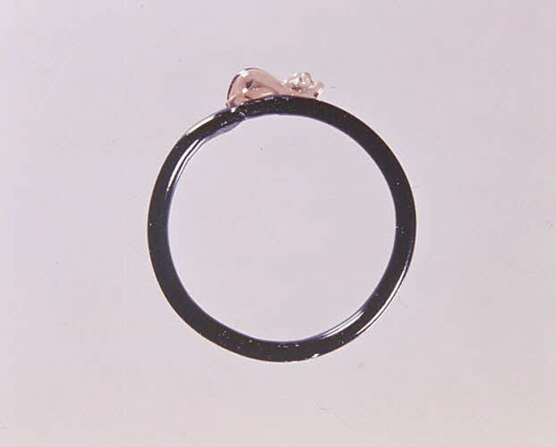 bague en verre 1901.1.361 Photo