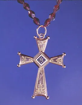 Savard croix-pendentif Île-de-France, France 1833-1875 1898.14.1.1 Photo