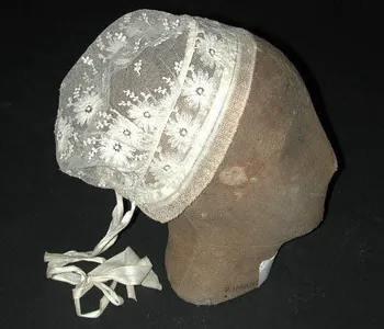 bonnet de fillette 1939.54.1.4 Photo