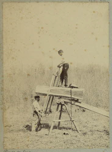 Douchement ; Louis-Frédéric Mahot De La Querantonnais photographie Album n°4 du Musée d'ethnographie du Trocadéro Centre, France 1875-1899 Ph.1944.41.403 Photo