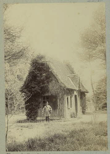 Douchement ; Louis-Frédéric Mahot De La Querantonnais photographie Album n°4 du Musée d'ethnographie du Trocadéro Centre, France 1875-1899 Ph.1944.41.411 Photo