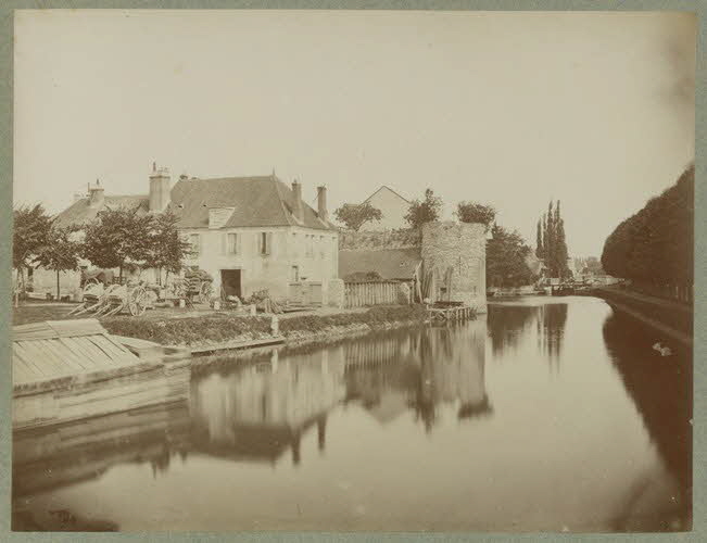 Isidore Alphonse Chalot photographie Album n°4 du Musée d'ethnographie du Trocadéro Centre, France 1875-1899 Ph.1944.41.416 Photo