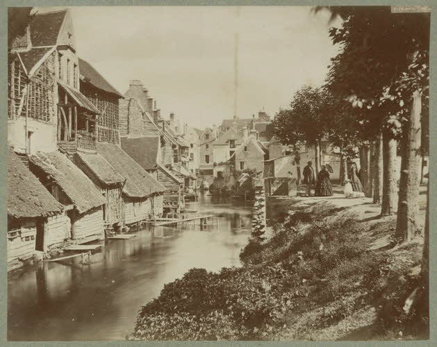 Isidore Alphonse Chalot photographie Album n°4 du Musée d'ethnographie du Trocadéro Centre, France 1875-1899 Ph.1944.41.422 Photo