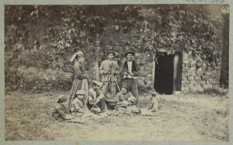 Anonyme photographie Album n°5 du Musée d'ethnographie du Trocadéro Aquitaine, France 1875-1899 Ph.1944.41.508 Photo