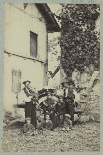 Anonyme photographie Album n°5 du Musée d'ethnographie du Trocadéro Aquitaine, France 1875-1899 Ph.1944.41.512 Photo