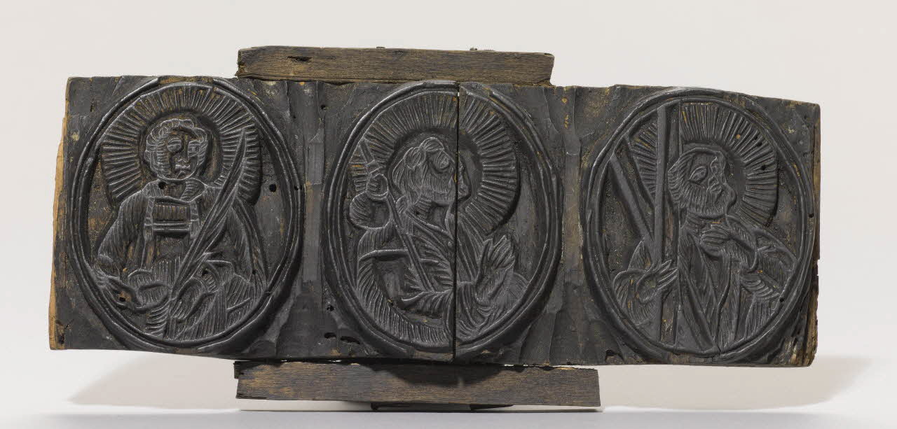 bois d'impression 3 figures dans des médaillons 1955.57.18 Photo RMN-Grand Palais (Mucem)