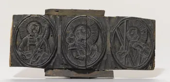 bois d'impression 3 figures dans des médaillons 1955.57.18 Photo RMN-Grand Palais (Mucem)