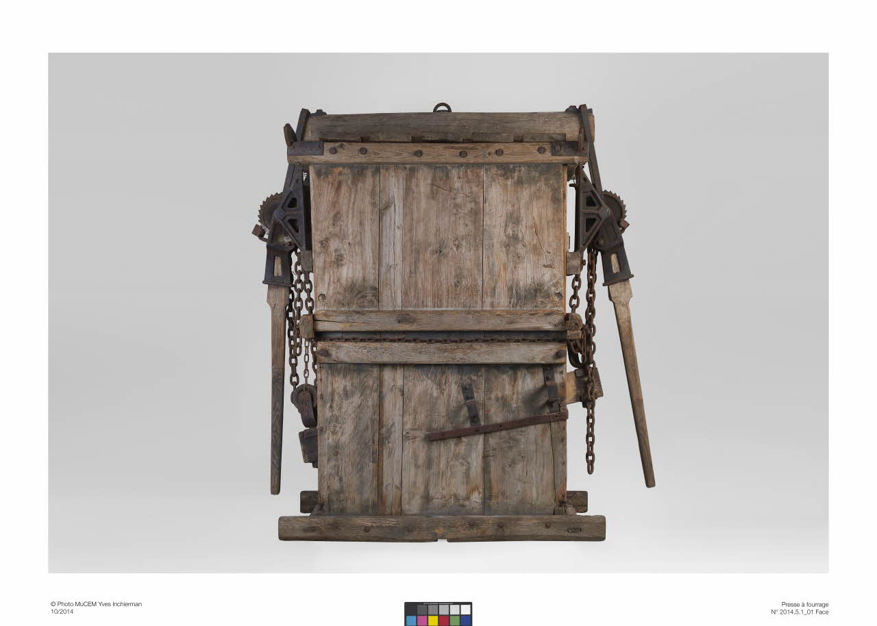 Entreprise Plissonnier presse à fourrage Rhône-Alpes, France 1877-1897 2014.5.1.1-5 Photo Mucem/ Yves Inchierman