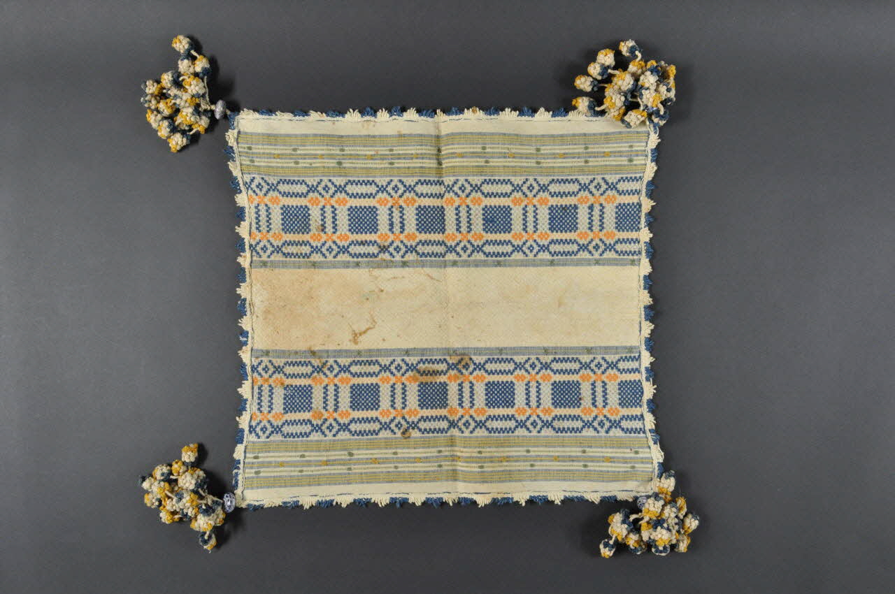 CARRE DE TISSU DMH1970.57.5 Photo Mucem