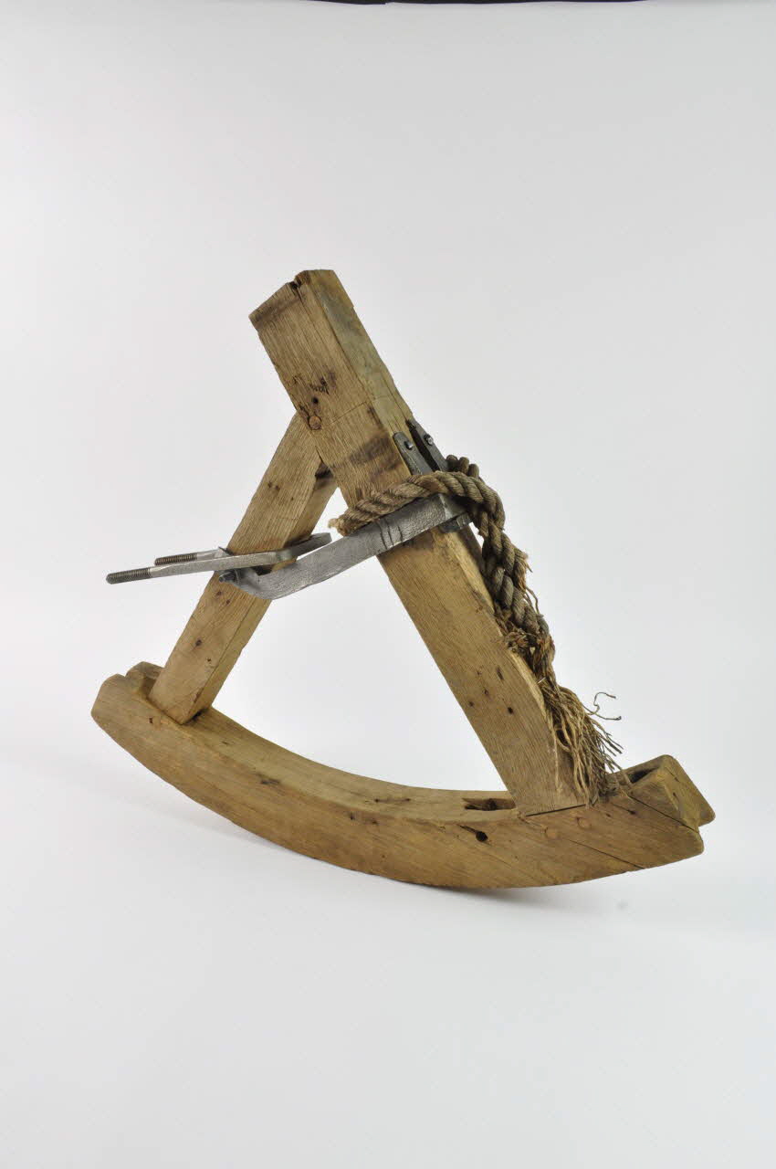 OUTILLAGE DE FABRICATION DE CLOCHE 1971.53.35 Photo Mucem