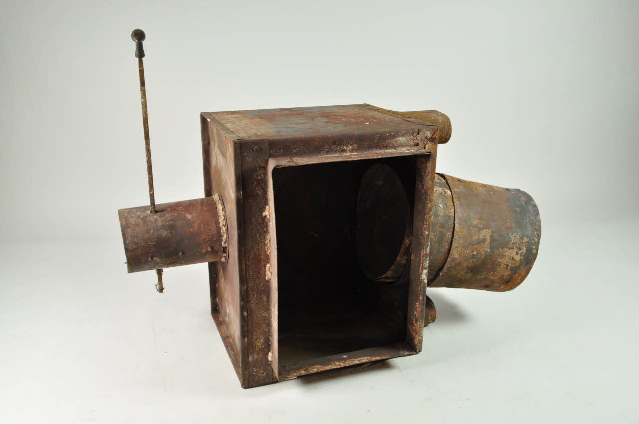 POELE A COMBUSTIBLE SOLIDE 1971.56.106.6.1 Photo Mucem