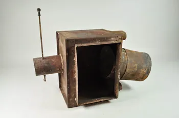POELE A COMBUSTIBLE SOLIDE 1971.56.106.6.1  Photo Mucem
