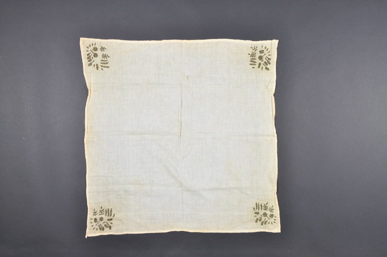 CARRE DE TISSU DMH1969.110.7 Photo Mucem