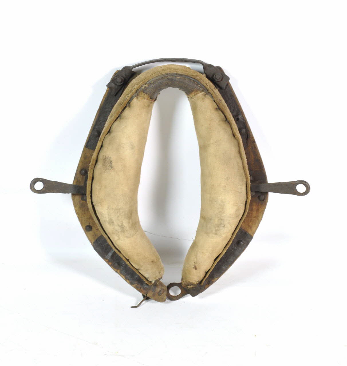 COLLIER DE MULET 1972.106.60 Photo Mucem