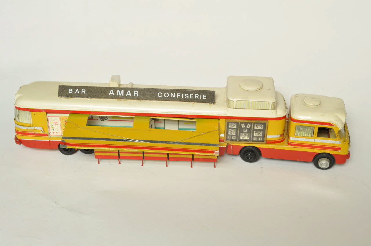 figurine 1973.101.1.2.1-2 Photo Mucem