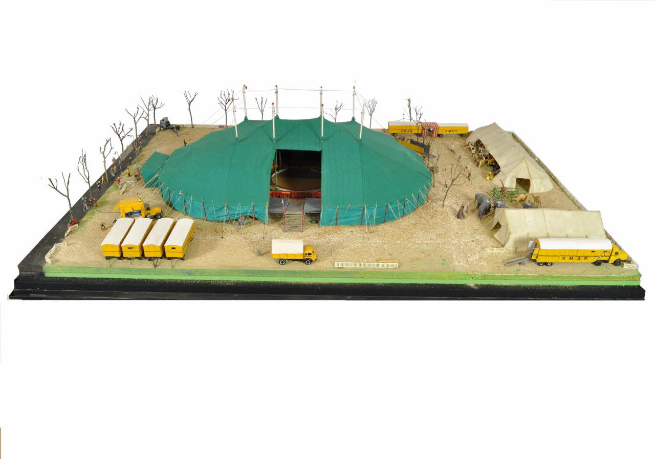 maquette de cirque 1973.101.1.1-2 Photo Mucem