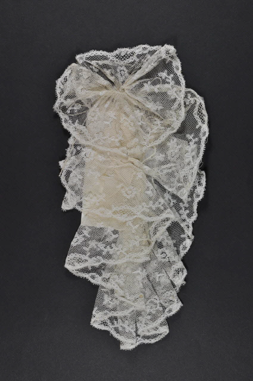 jabot 1940 1973.107.63 Photo Mucem