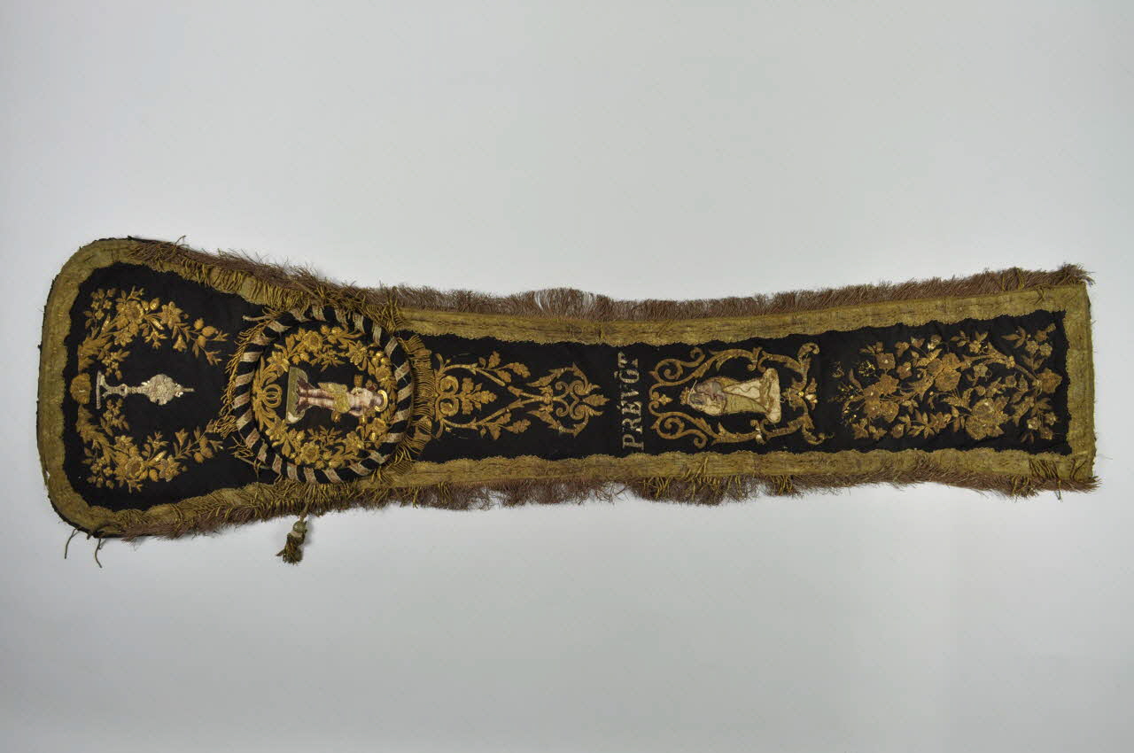 vêtement de confrèrie de charité 1973.2.15 Photo Mucem