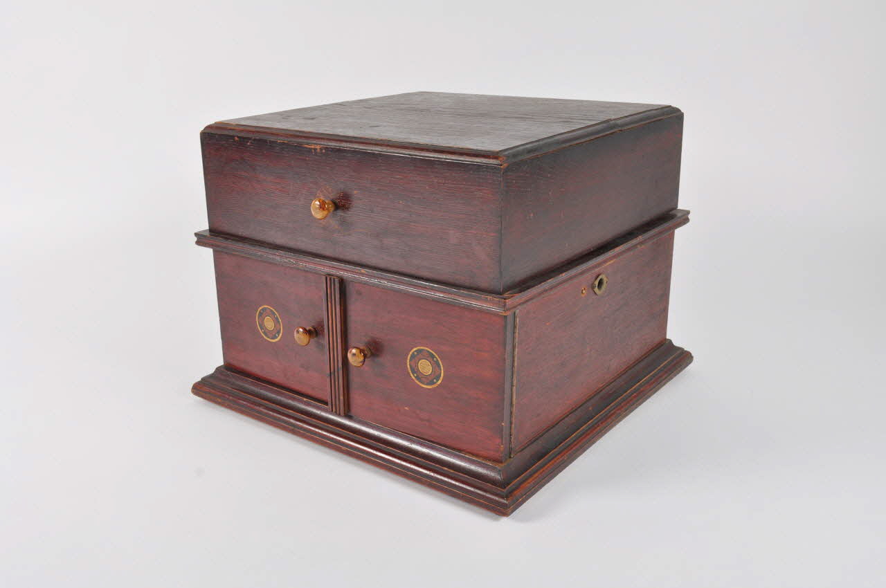 phonographe Nord-de-la-France 1927 1972.124.1.1 Photo Mucem