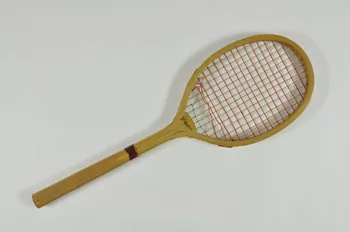 raquette de tennis 1972.149.1 Photo Mucem