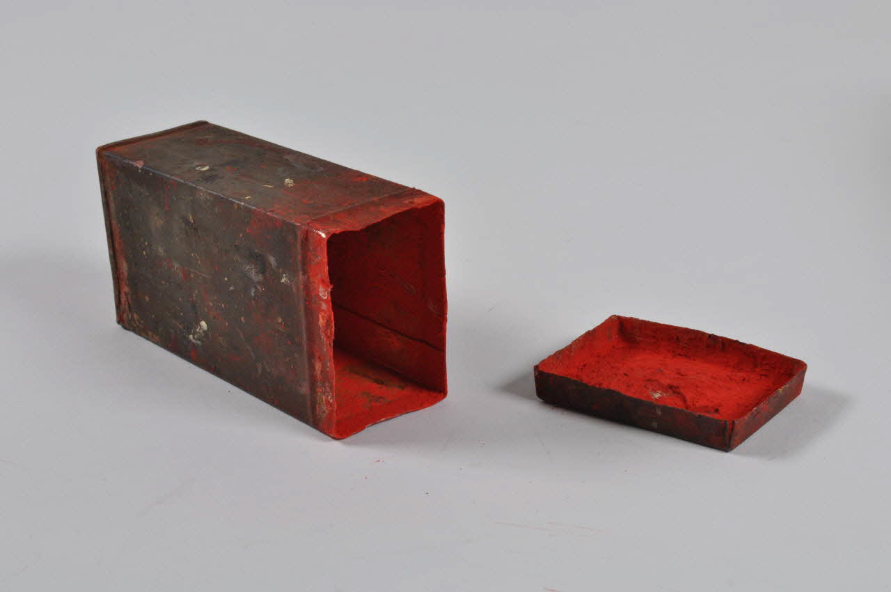 MATERIEL DE PEINTRE EN DECOR 1973.31.119.1-2  Photo Mucem