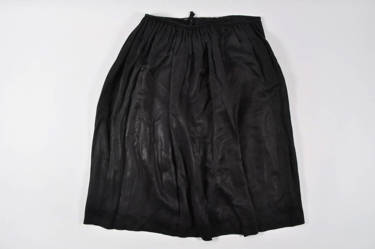 Louise Renevot jupe Bretagne, France 1954 1971.97.1.1 Photo Mucem