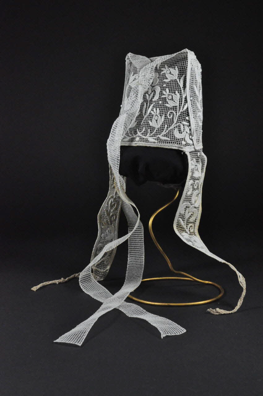 Louise Renevot coiffe Bretagne, France 1954 1971.97.2 Photo Mucem