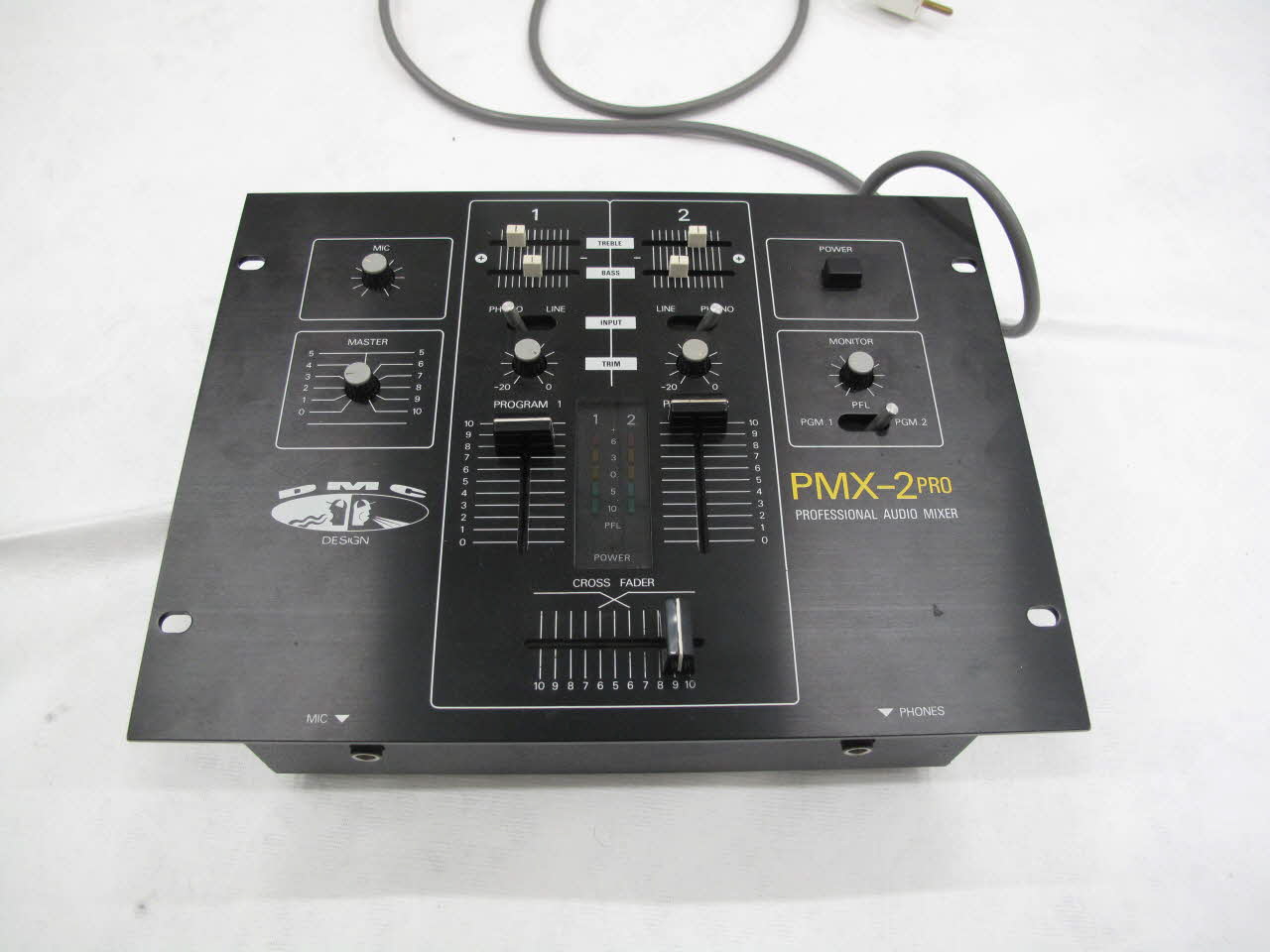 Numark table de mixage Table de mixage DMC Etats Unis 2000-2003 2013.11.2 Photo Mucem