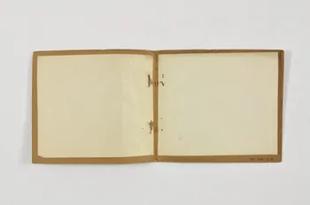 CARNET D'ECHANTILLONS 1972.149.217 Photo Mucem