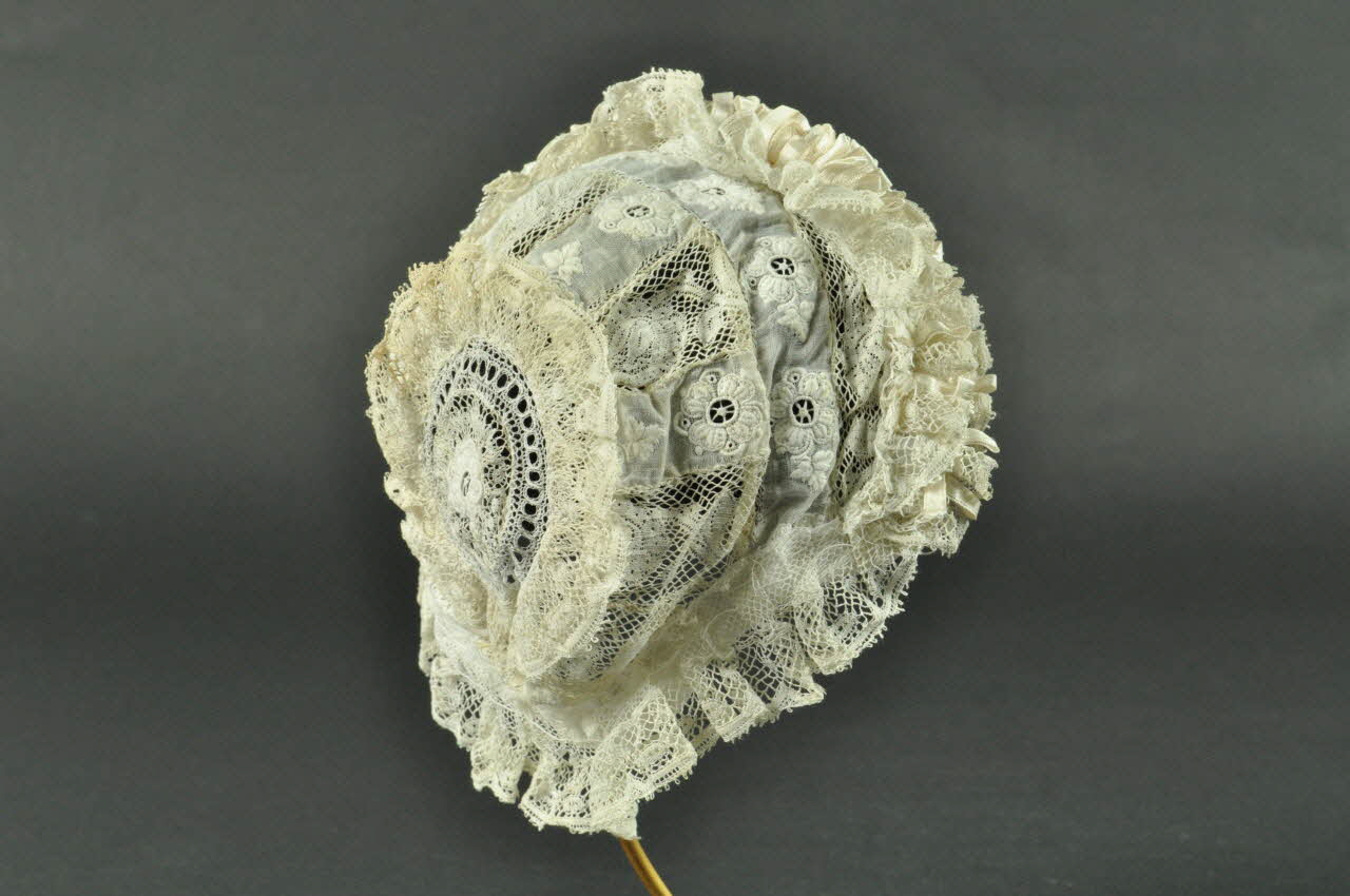 bonnet de baptême 1974.20.51 Photo Mucem