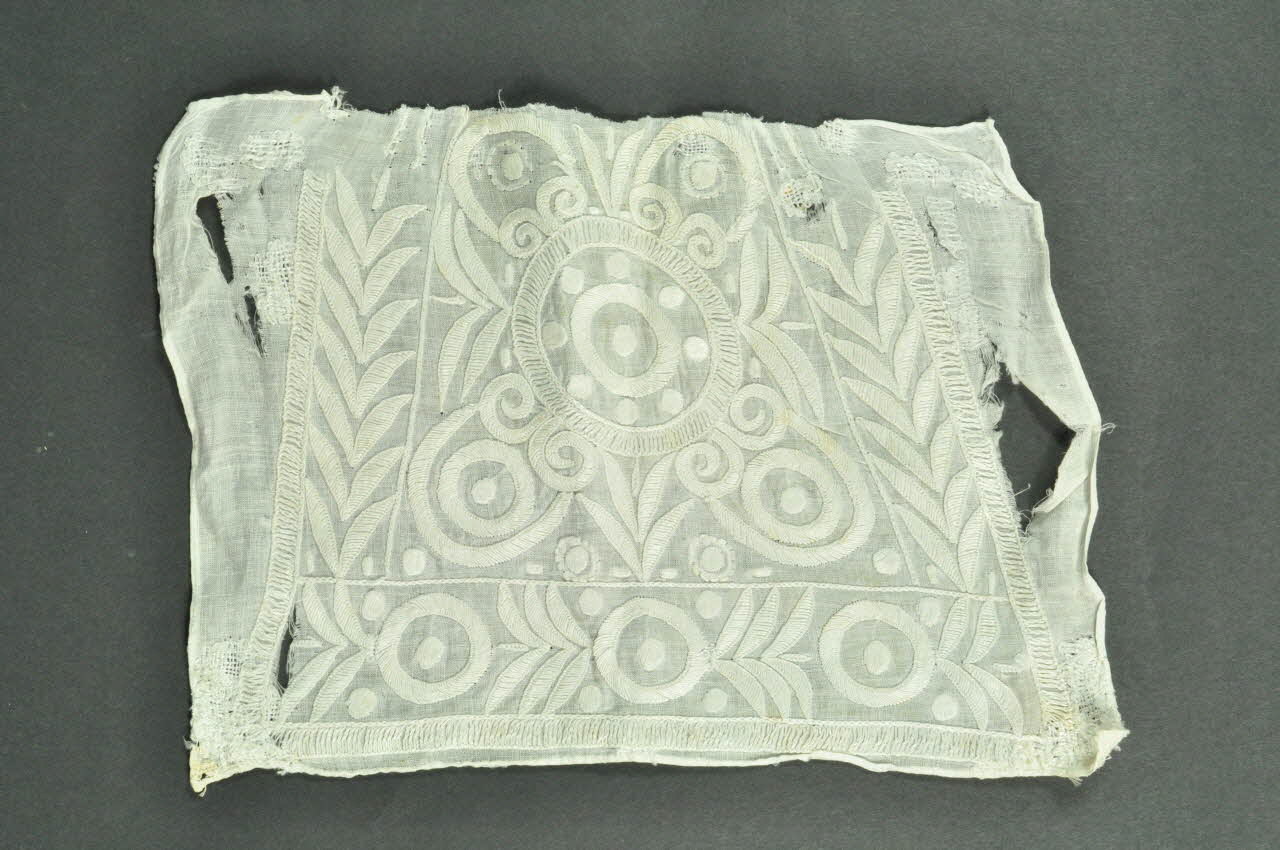 ELEMENT DE COIFFE Bretagne, France 1880 1974.27.2 Photo Mucem