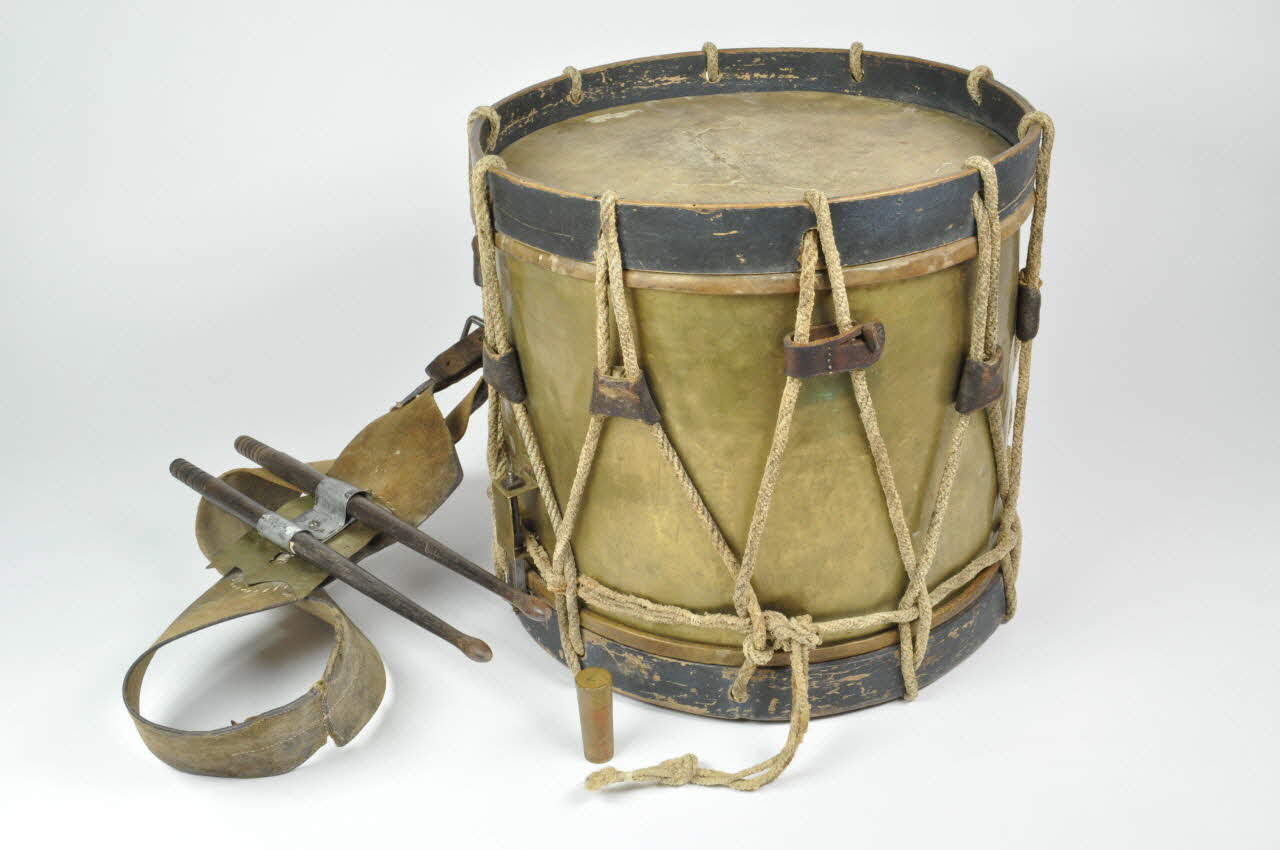 TAMBOUR DE VILLE 1974.29.10.1-4 Photo Mucem