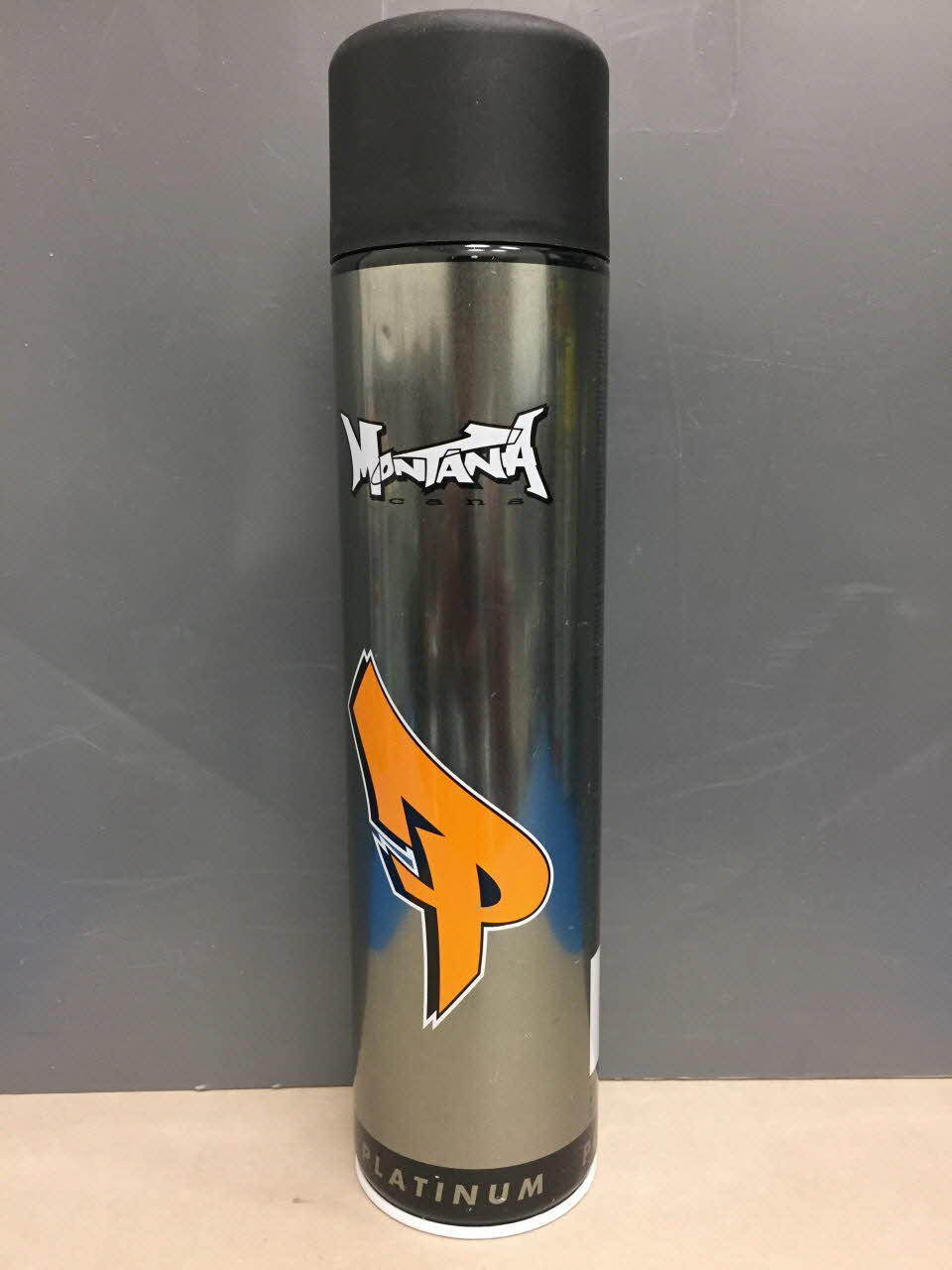 Montana Colors bombe à pulvériser Bombe de peinture aérosol 1980-1995 2006.56.21.1-2 Photo