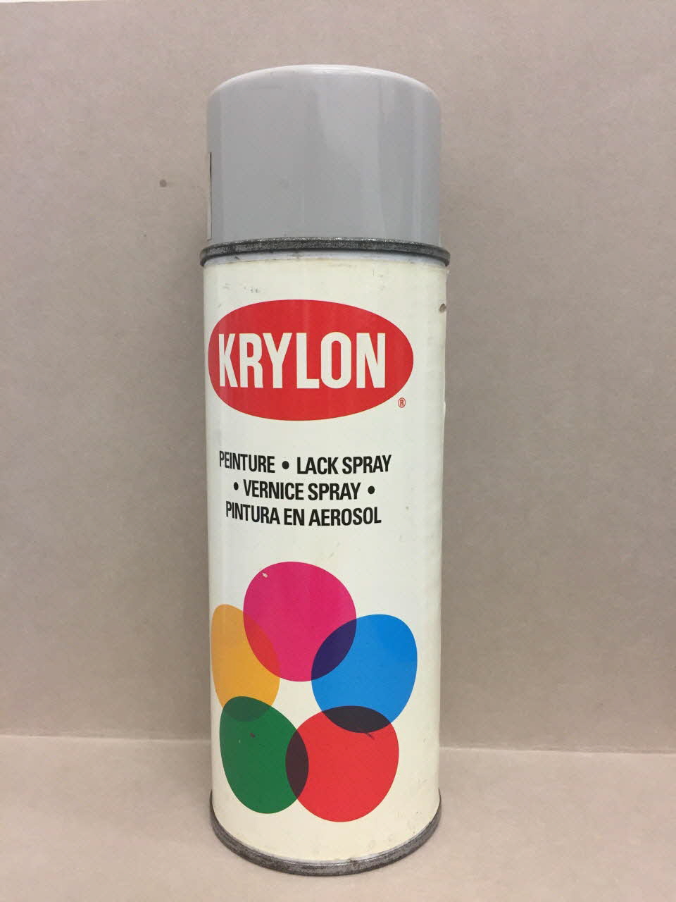 Krylon bombe à pulvériser Bombe de peinture aérosol 1990-2000 2006.56.8.1-2 Photo