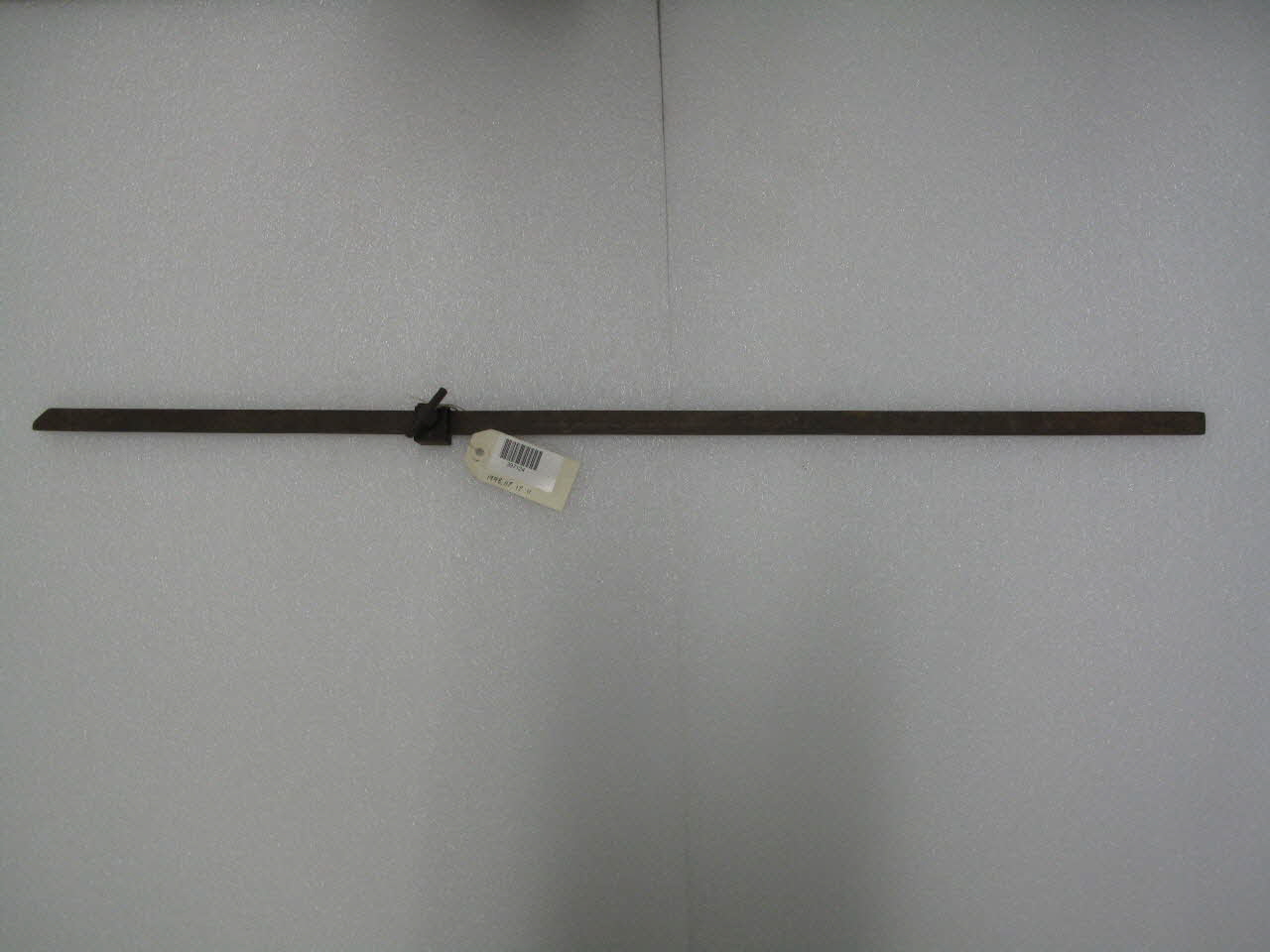 BARRE DE METAL 1998.112.12.11 Photo