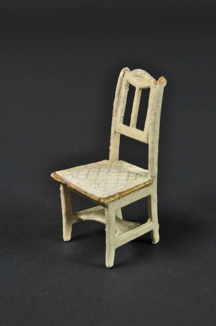 mobilier de poupée 1973.65.180.3 Photo Mucem