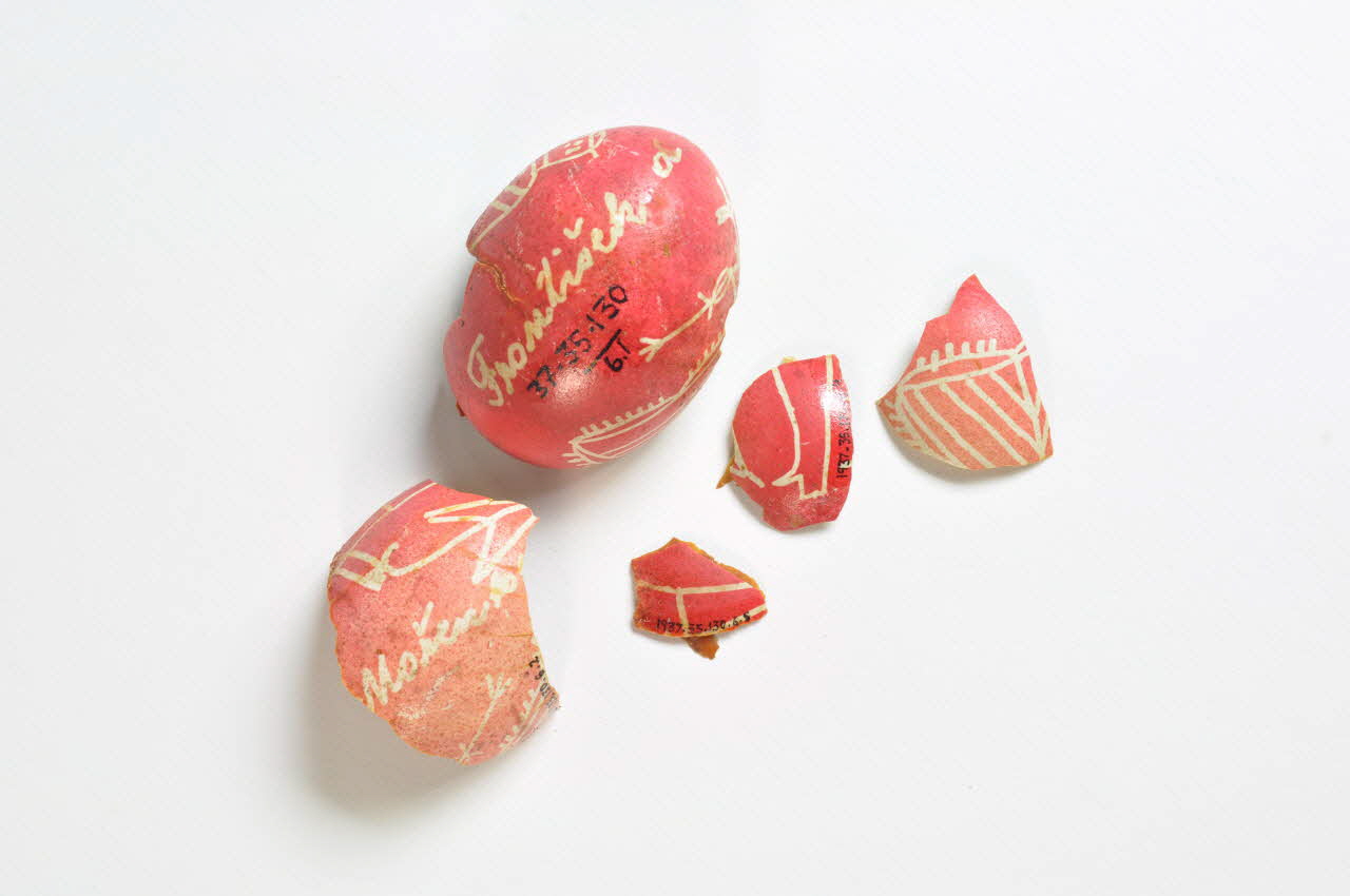 OEUF DE PAQUES DMH1937.35.130.6.1-5 Photo Mucem