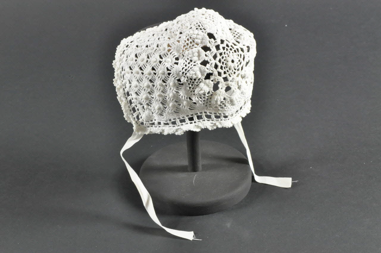 bonnet d'enfant 1900-1910 1974.9.12 Photo Mucem