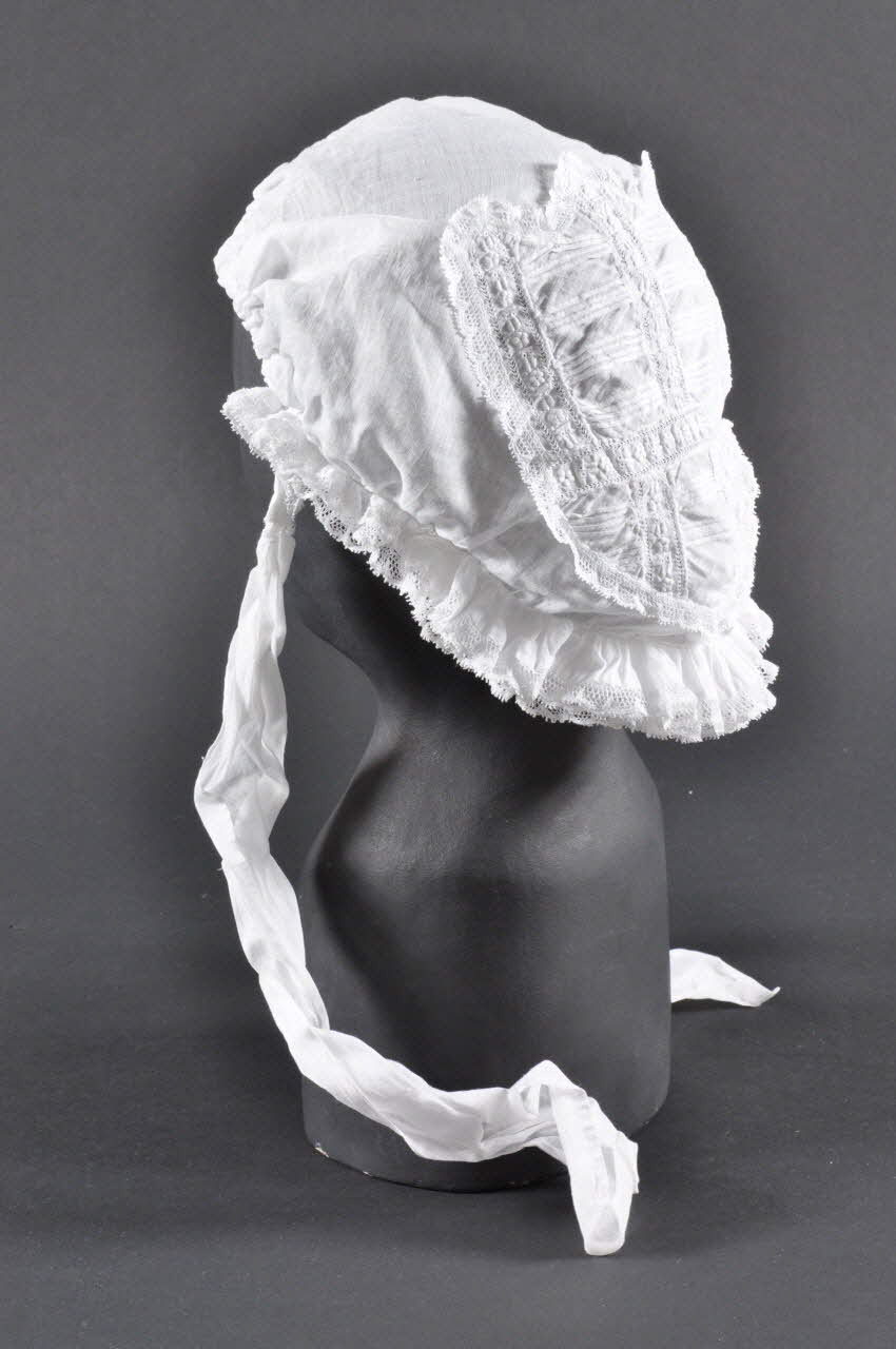 bonnet de femme 1900-1910 1974.9.6 Photo Mucem
